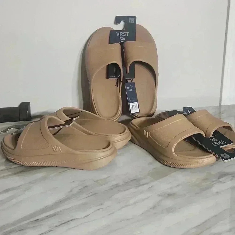 VRST MENS MOLDED RECOVERY SLIDES TAN BROWN SIZE 9 AND 10S  NWT